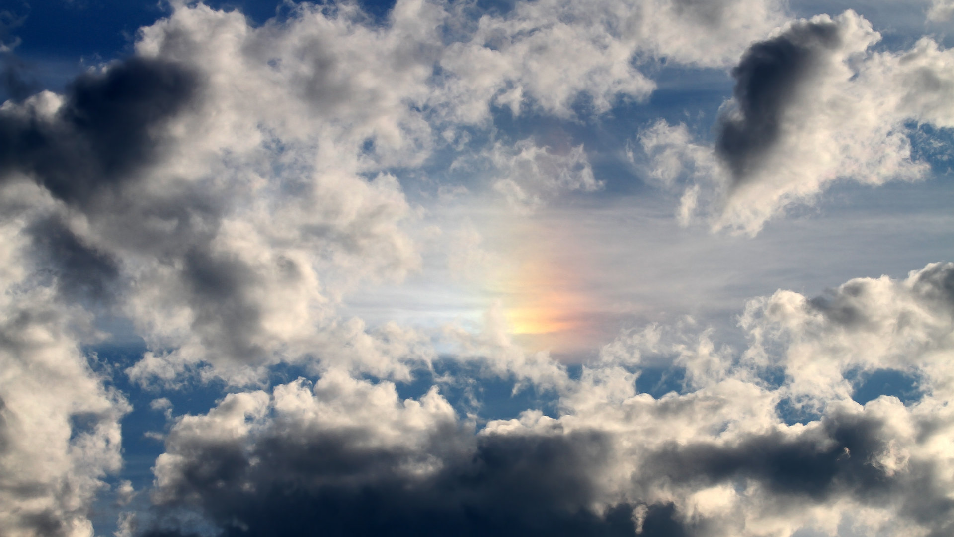 Leyu Sport下载-CBA赛季吸引大量观众关注，cba联赛如火如荼,随着比赛场次的密集