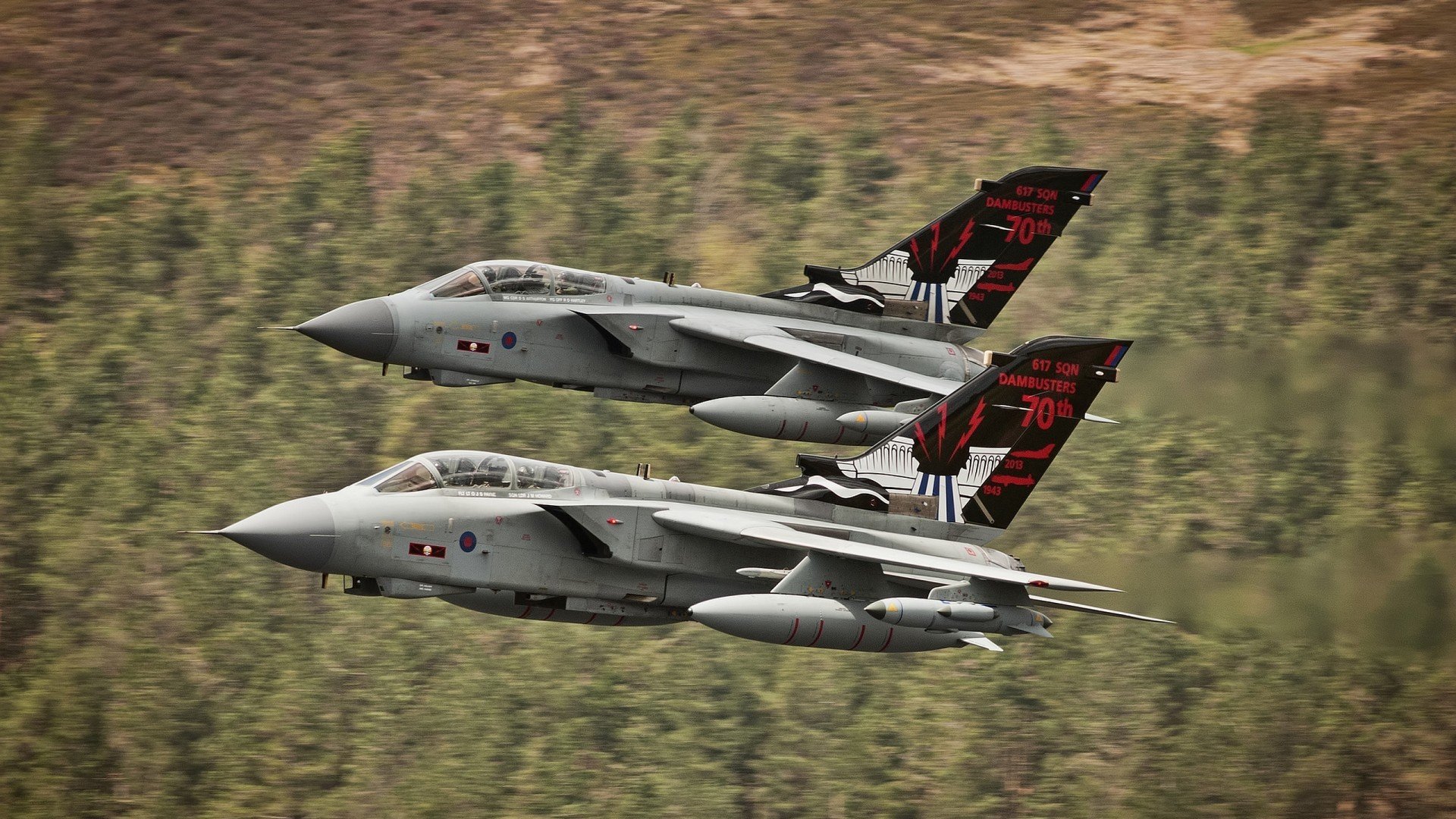 乐鱼官网-快船小前锋晒家庭合照感谢支持力量，快船大前锋