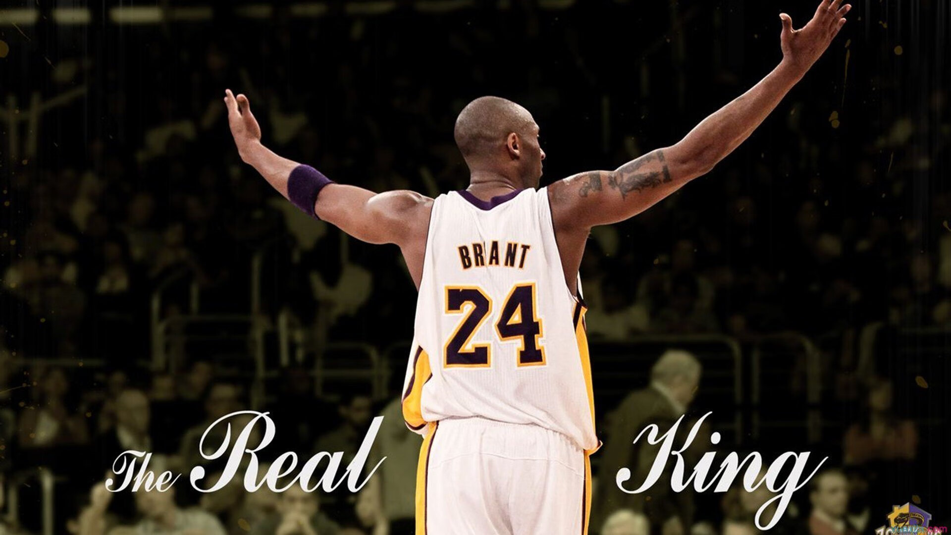 世界杯亚洲区预选赛：国足1比1日本 拿到宝贵一分全队鼓掌致谢球迷